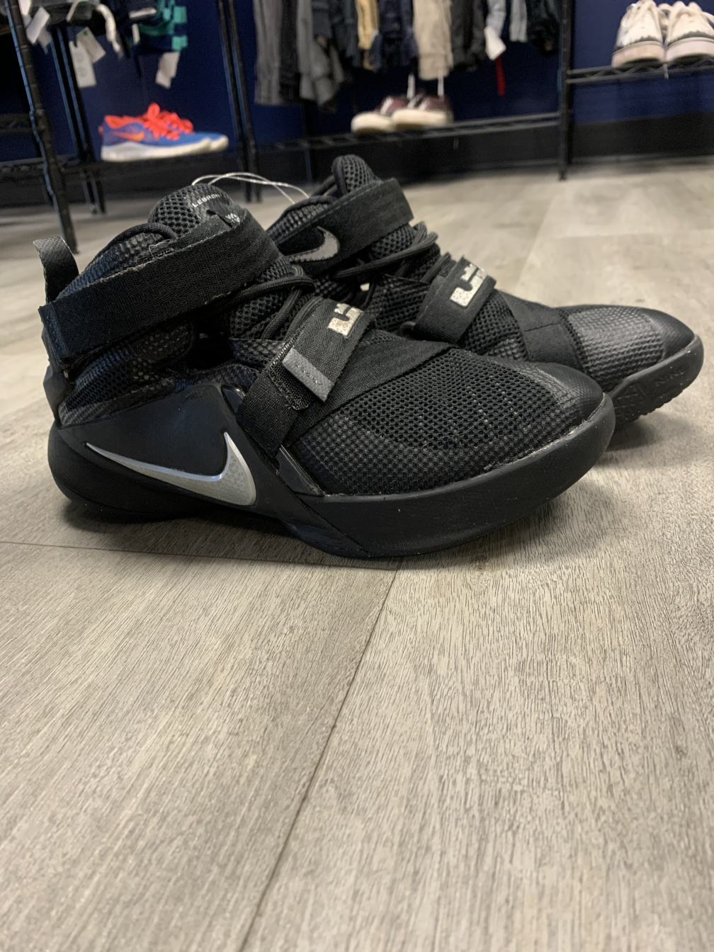 Tennis Shoes
