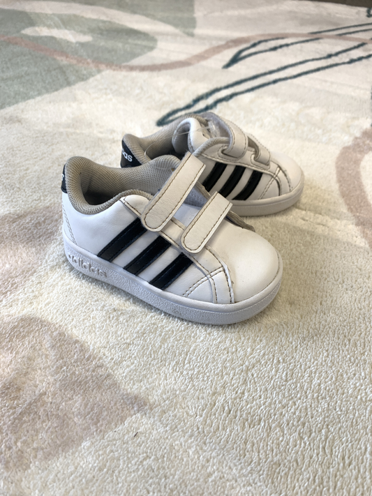 Tennis Shoes
